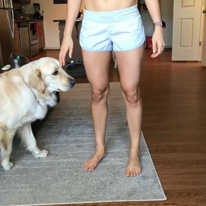 Lululemon size 6 speed shorts 4way stretch